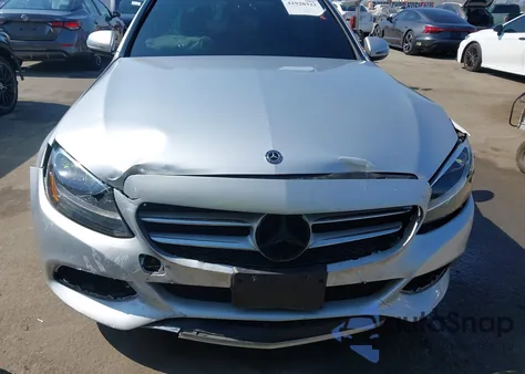 2018 Mercedes-Benz C 300 из США, поврежденный, VIN WDDWF4JB0JR403995